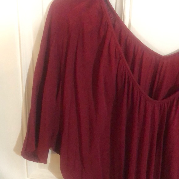 Red top - Picture 4 of 7